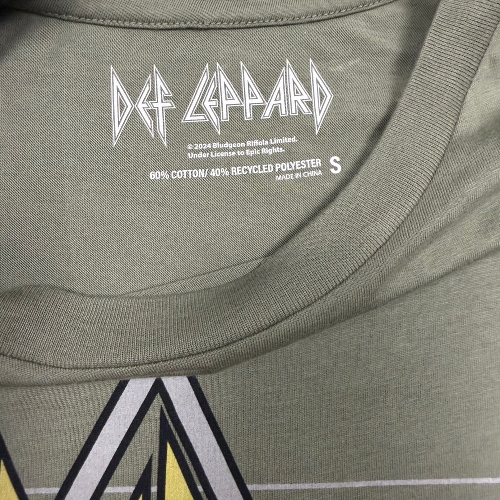 Def Leppard Graphic T-Shirt Mens Small Olive Green Rock Band Logo Tee RN91497 - Picture 6 of 8